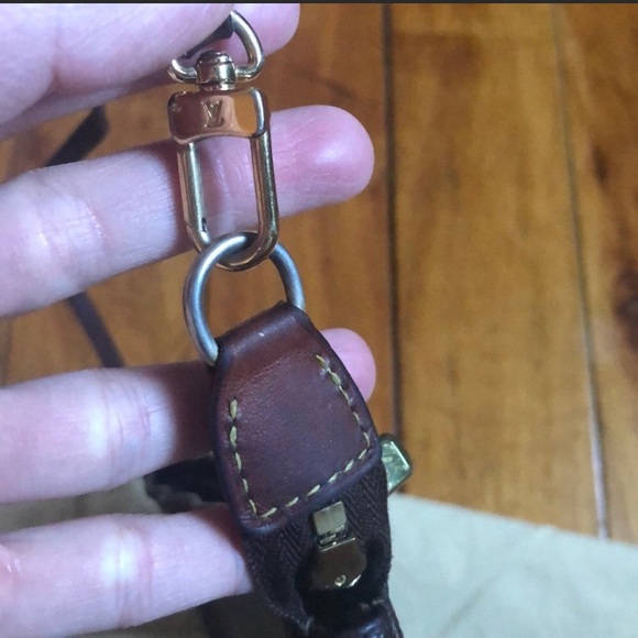 Louis Vuitton Bag - Picture 4 of 8